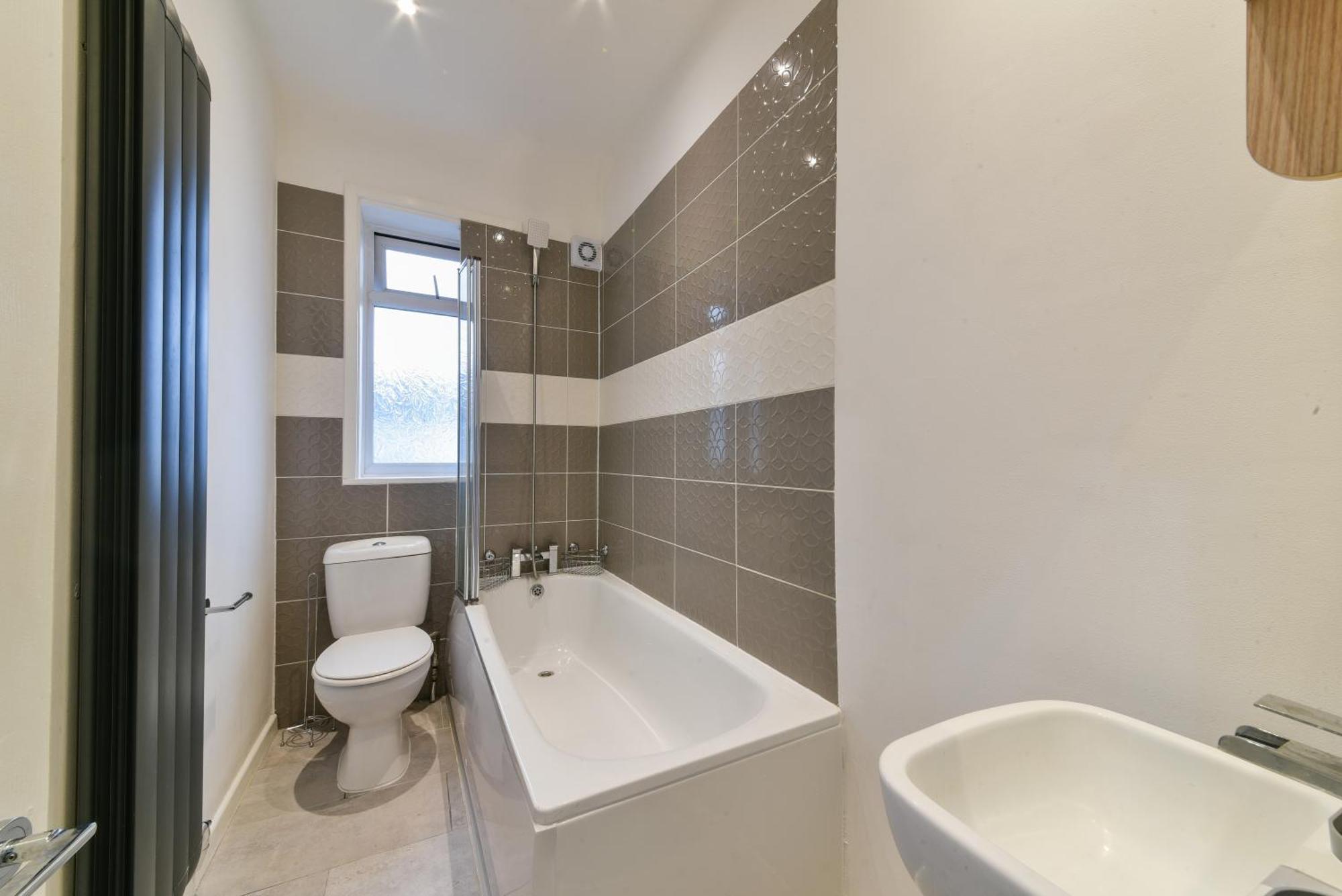 Bromley Serviced Apartments - Beckenham Place Park - London - 2 Bed House - Free Parking - 2 Beds 1 Sofabed Exterior photo