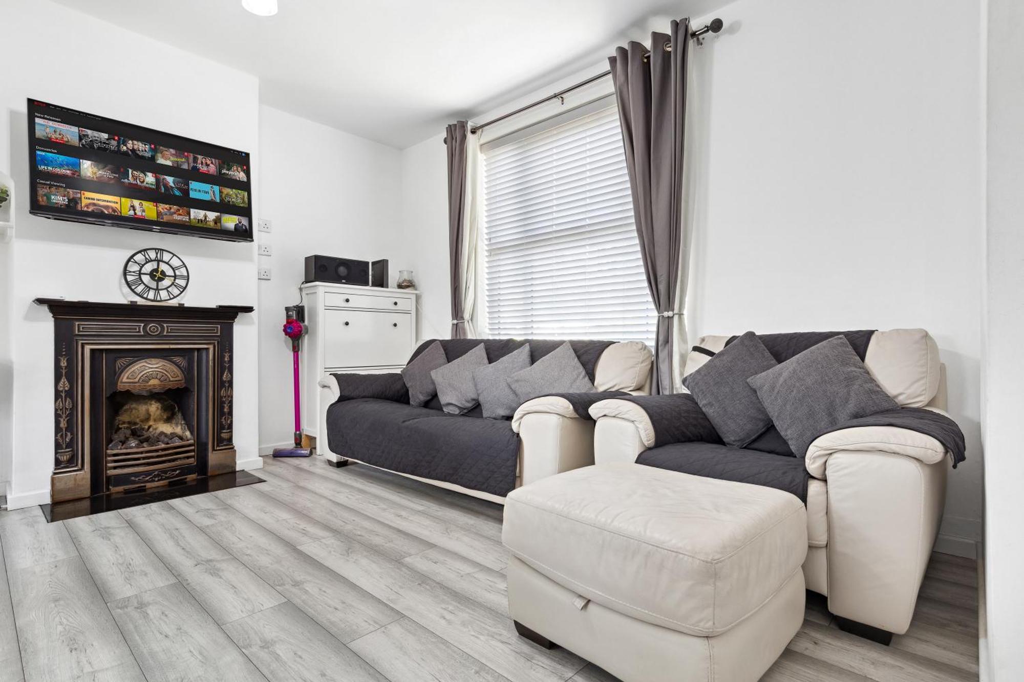 Bromley Serviced Apartments - Beckenham Place Park - London - 2 Bed House - Free Parking - 2 Beds 1 Sofabed Exterior photo