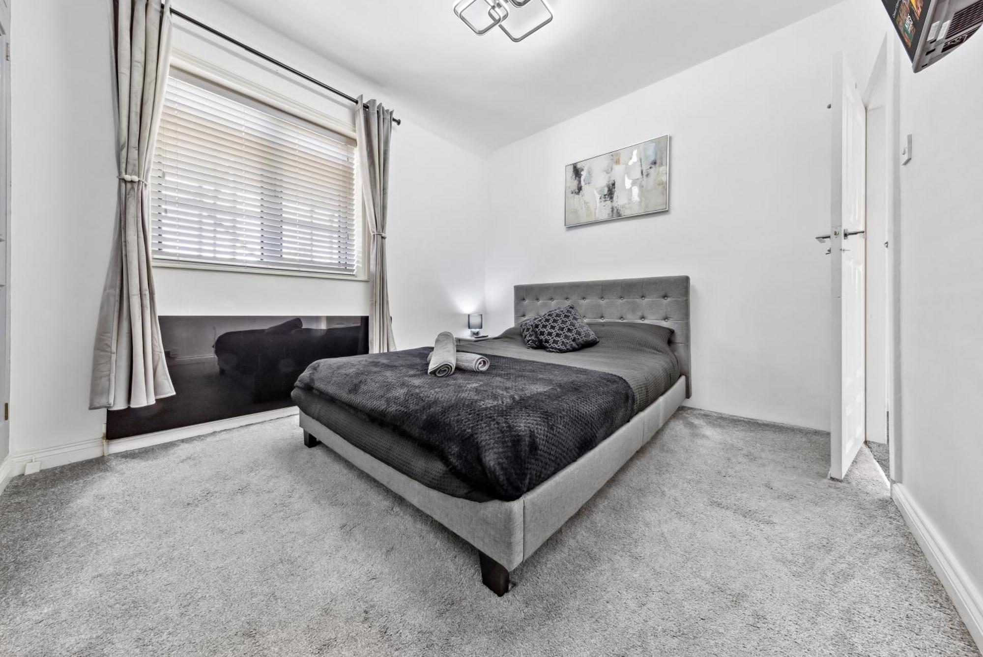 Bromley Serviced Apartments - Beckenham Place Park - London - 2 Bed House - Free Parking - 2 Beds 1 Sofabed Exterior photo
